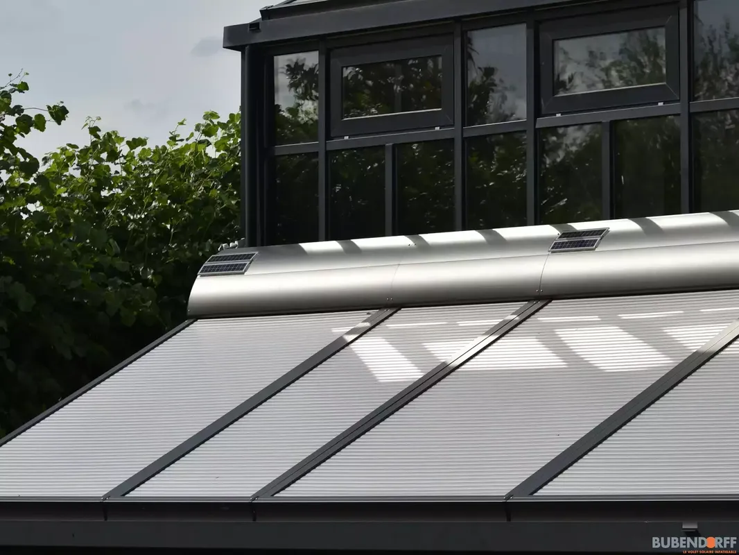 installation-volets-roulants-electrique-solaire-veranda